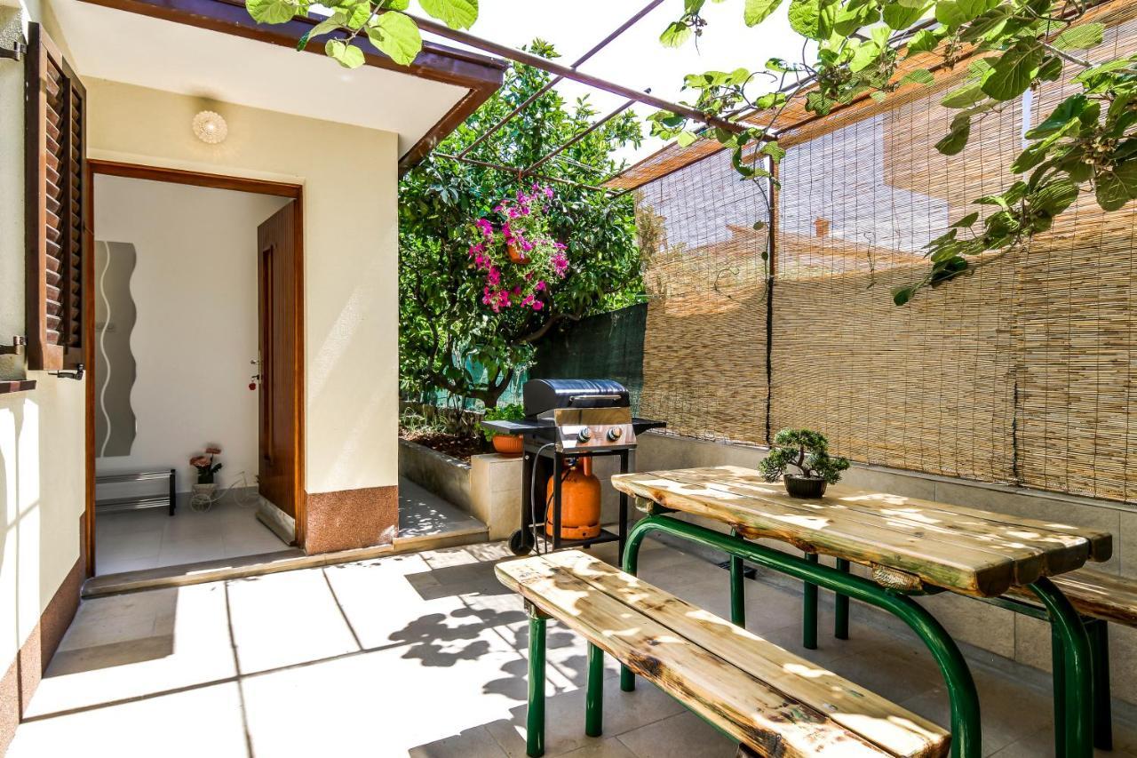 Apartment Anna Umag Exterior photo
